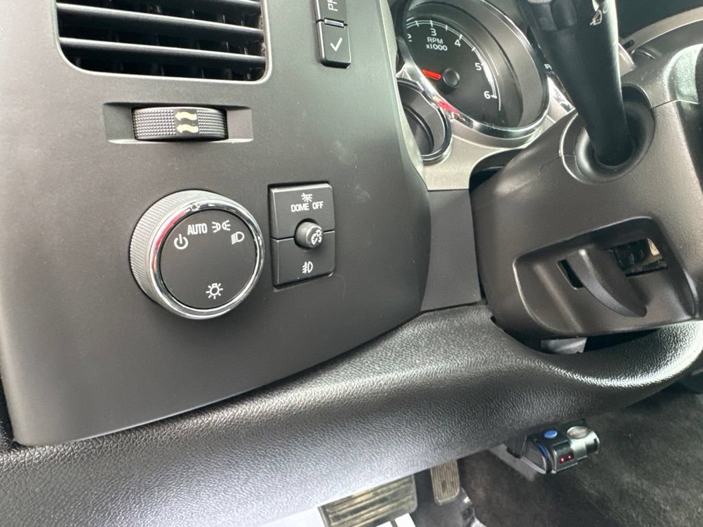 Used 2012 Chevrolet Silverado 1500 LT AWD/4WD image 13