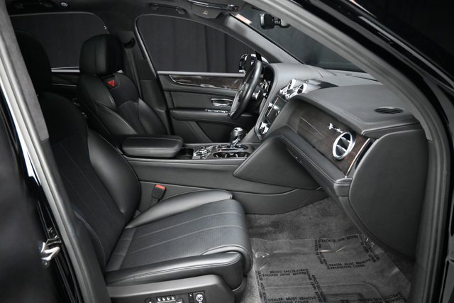 Used 2019 Bentley Bentayga AWD/4WD image 62