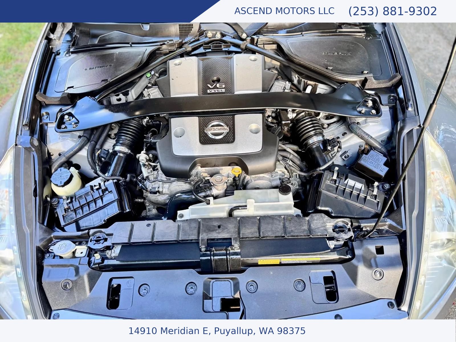 Used 2010 Nissan 370Z Touring RWD image 14