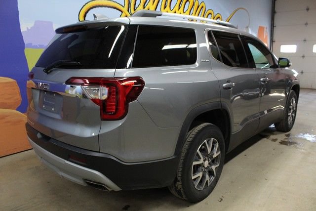 Certified 2023 GMC Acadia SLE w/ Driver Convenience Package FWD image 4