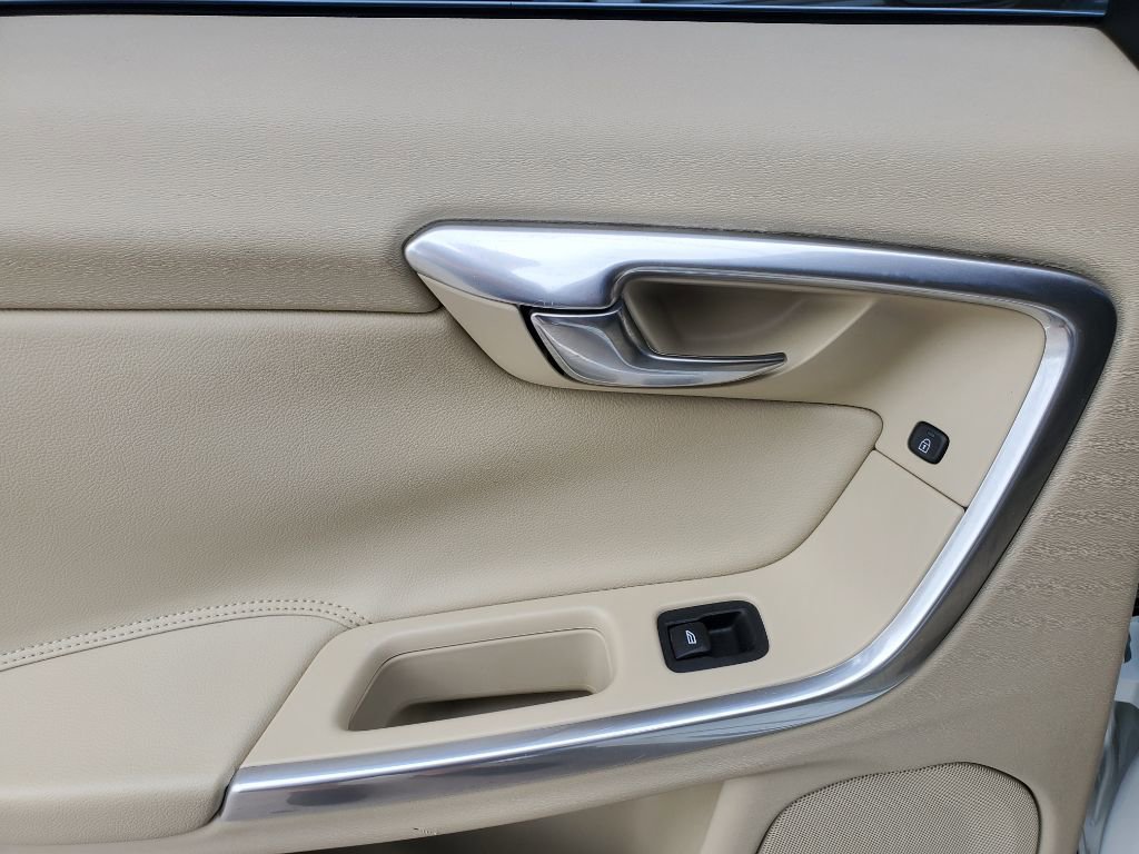 Used 2015 Volvo V60 T5 Premier FWD image 23