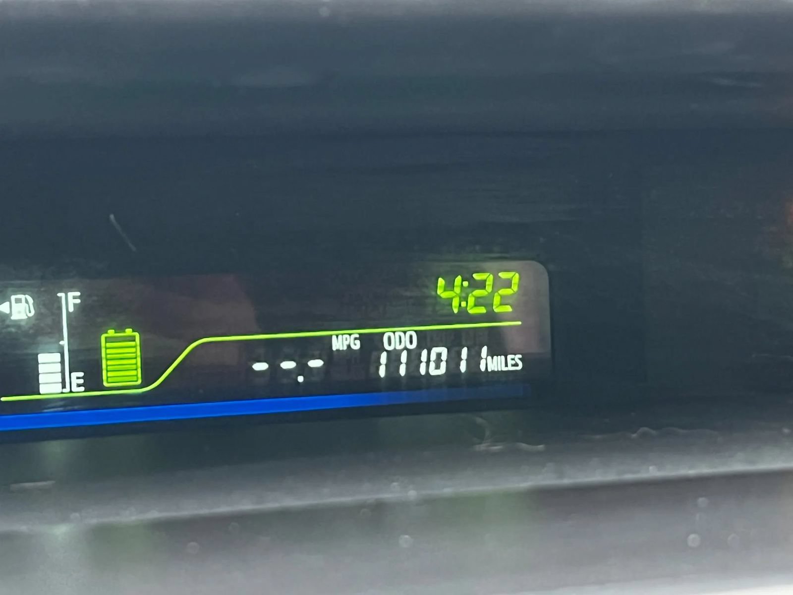 Used 2012 Toyota Prius V Two w/ Preferred Accessory Pkg FWD image 18