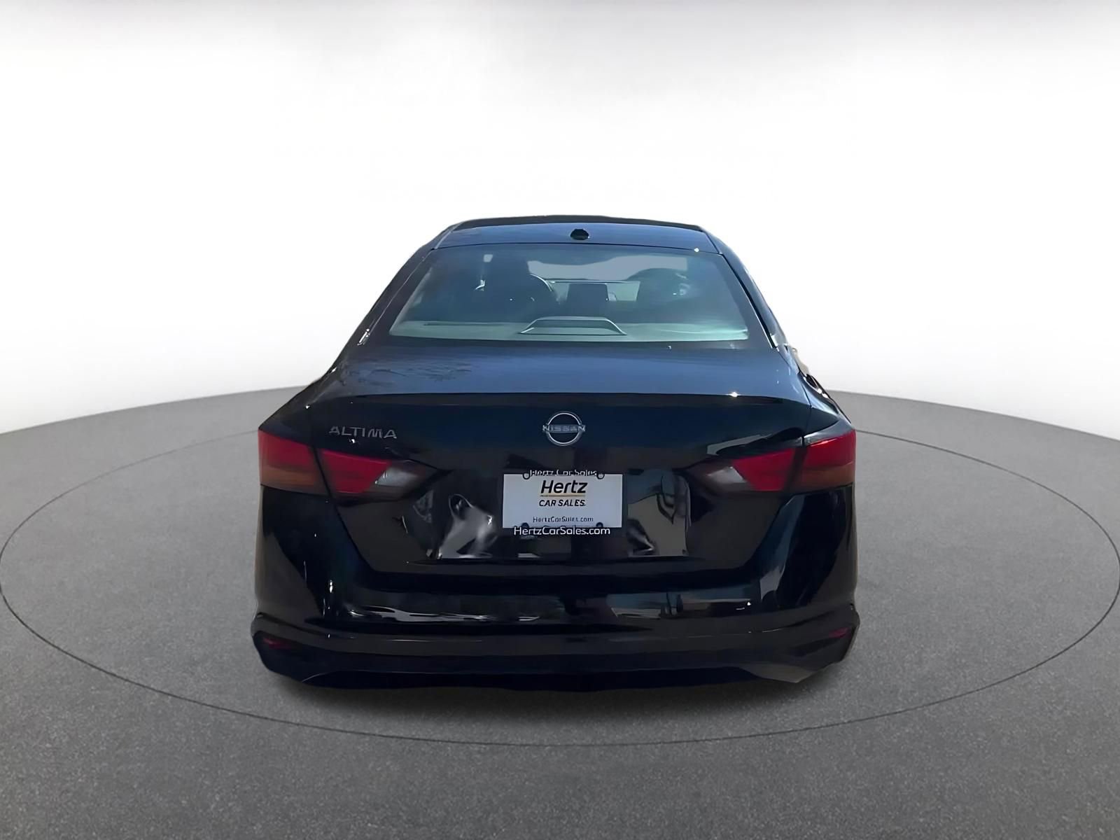 Used 2025 Nissan Altima 2.5 SV image 11