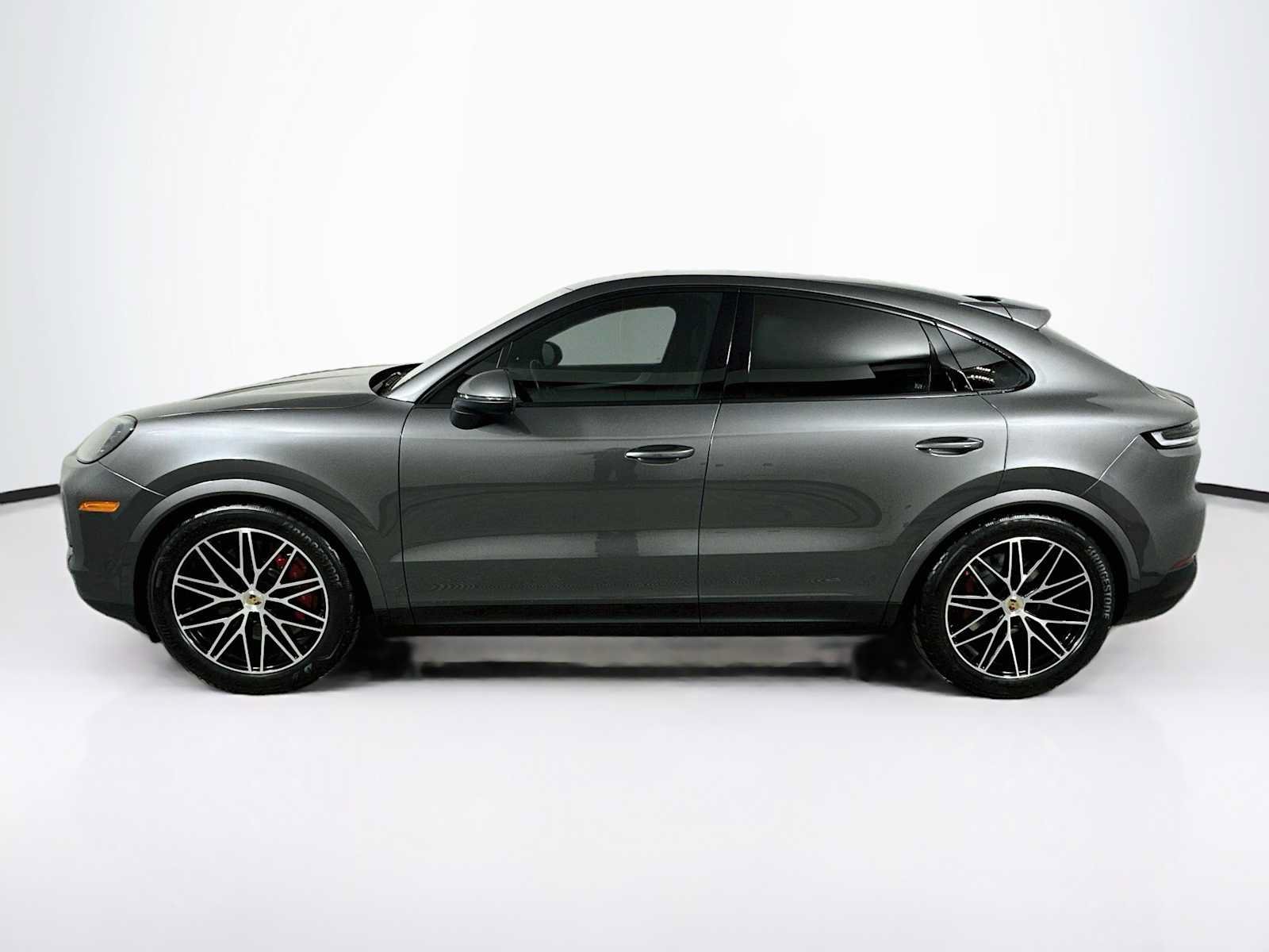 Certified 2024 Porsche Cayenne S AWD/4WD image 2