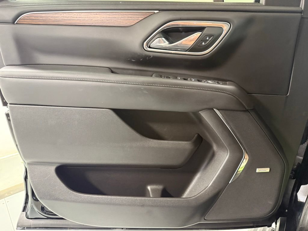 Used 2023 Chevrolet Tahoe High Country AWD/4WD image 13
