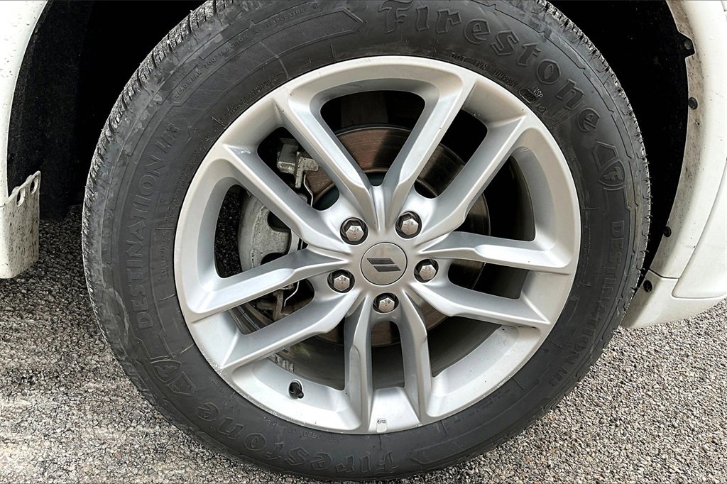 Used 2023 Dodge Durango GT image 9