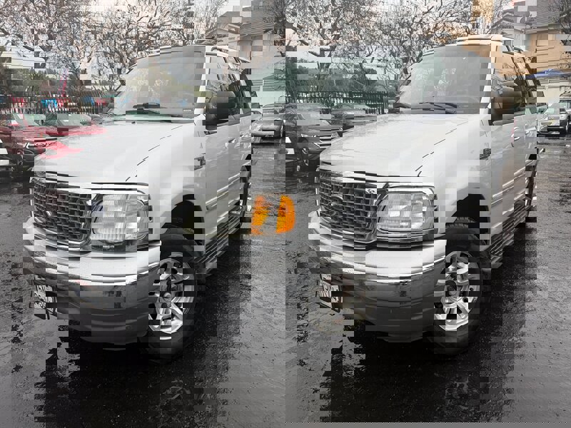 Used 2002 Ford Expedition XLT