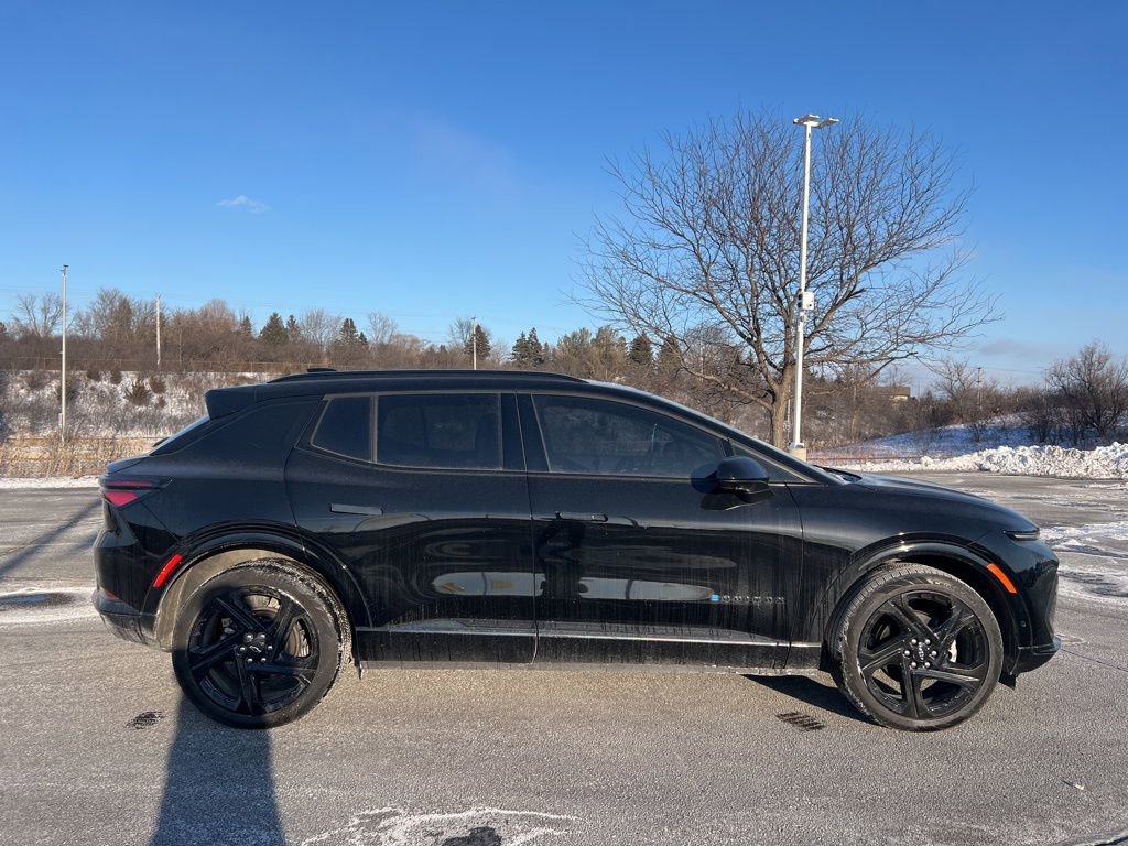 Used 2024 Chevrolet Equinox EV RS image 3