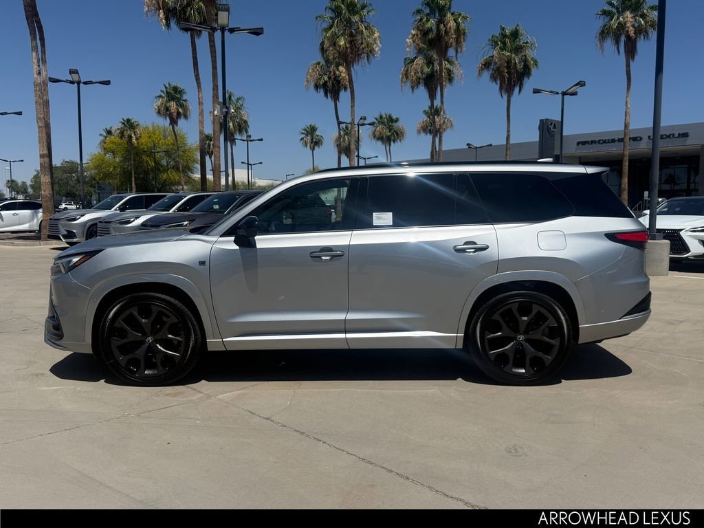 New 2026 Lexus TX 500h AWD image 3