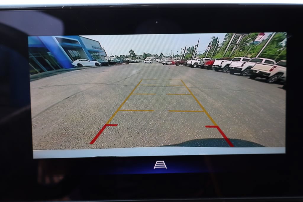 Used 2024 Chevrolet Trax RS w/ Driver Confidence Package FWD image 16