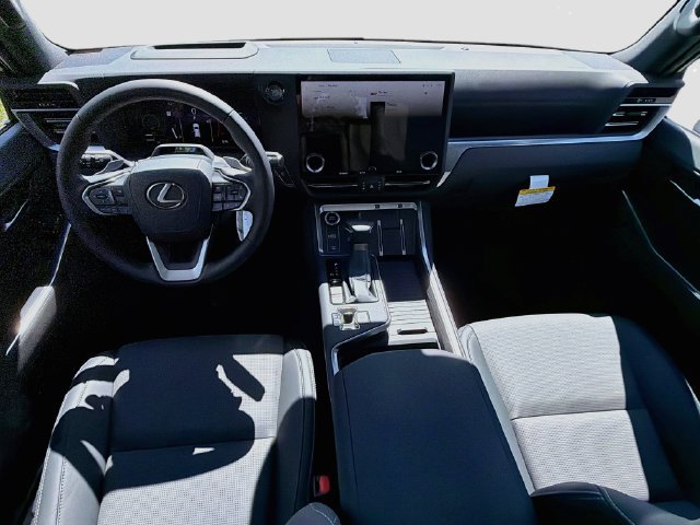New 2026 Lexus GX 550 w/ Cold Area Package AWD/4WD image 16