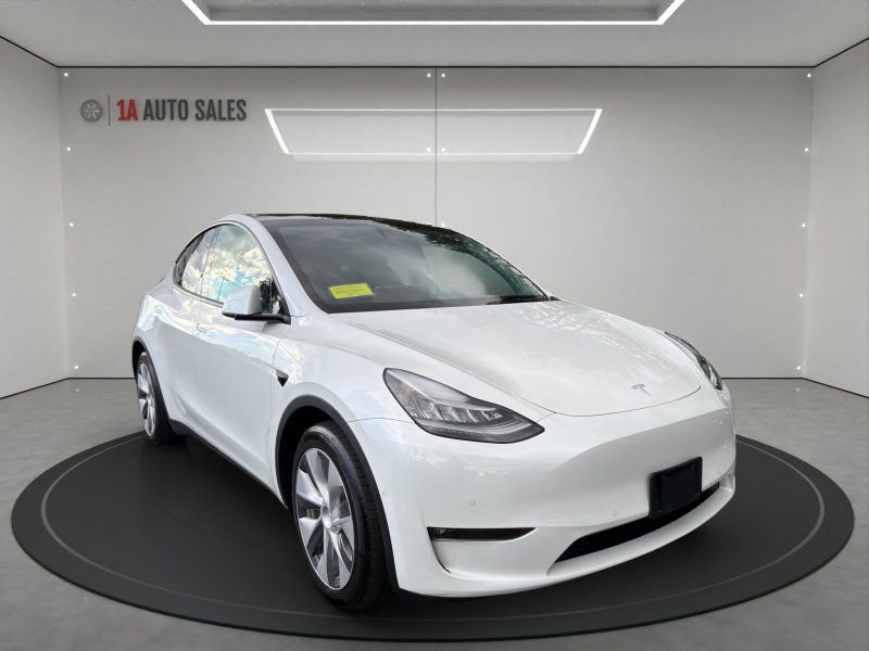 Used 2021 Tesla Model Y Long Range image 7
