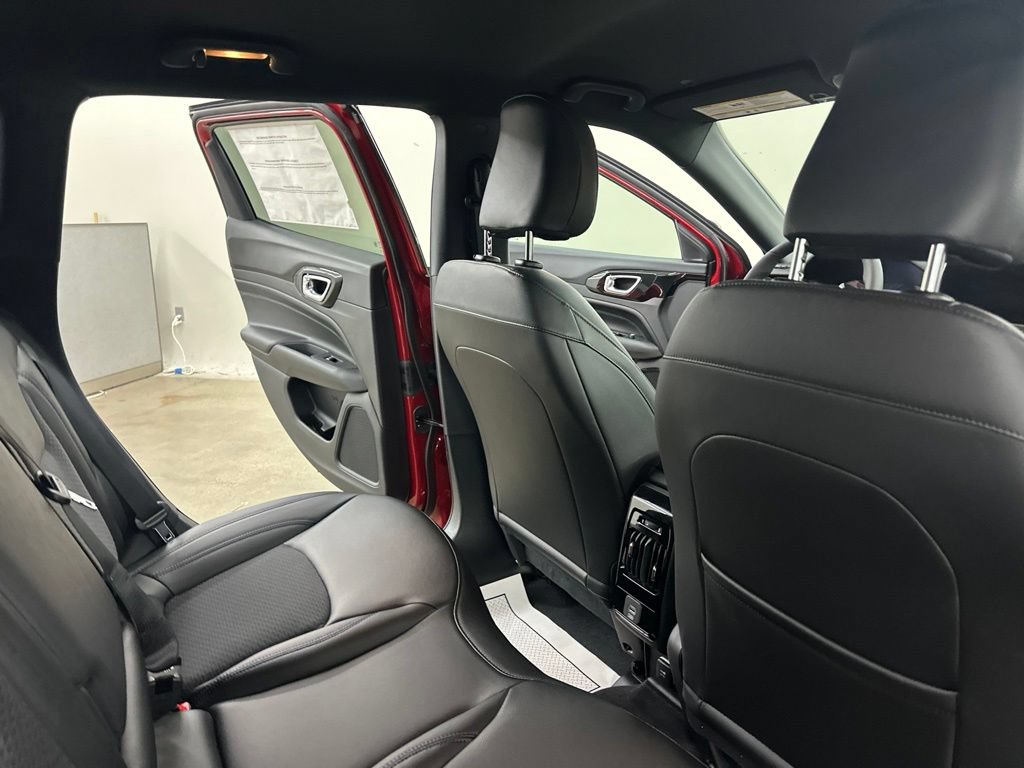 New 2026 Jeep Compass Latitude AWD/4WD image 22