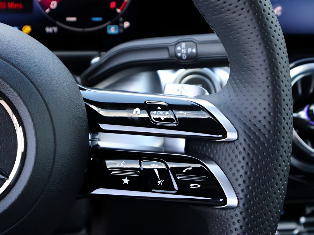 New 2026 Mercedes-Benz GLB 250 4MATIC image 34