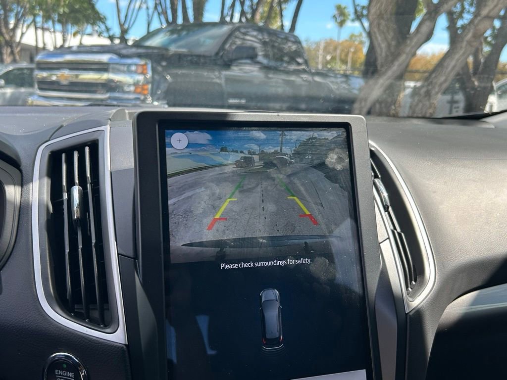 Used 2024 Ford Edge SE w/ Black Appearance Package image 25