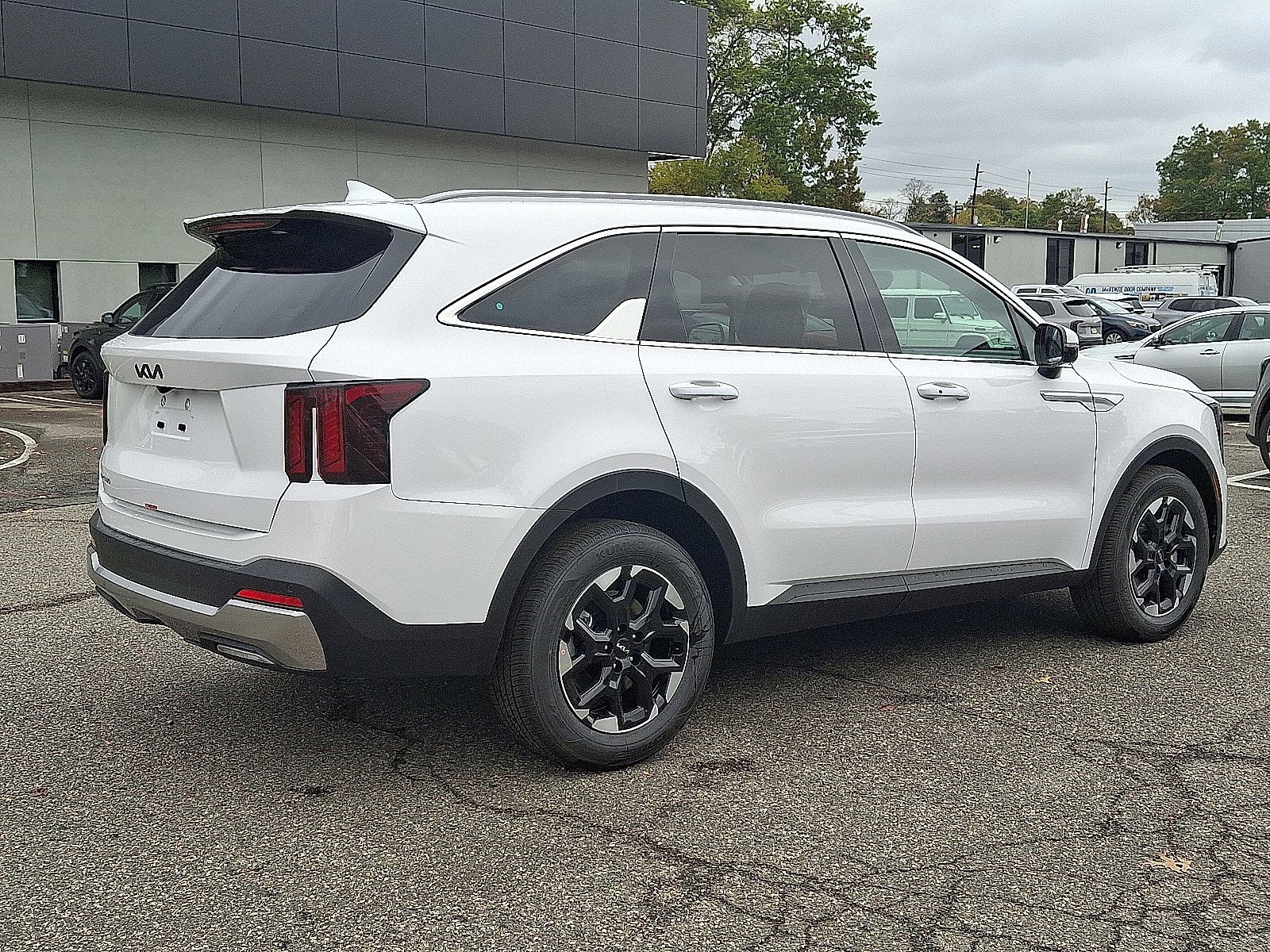 New 2026 Kia Sorento S FWD image 4