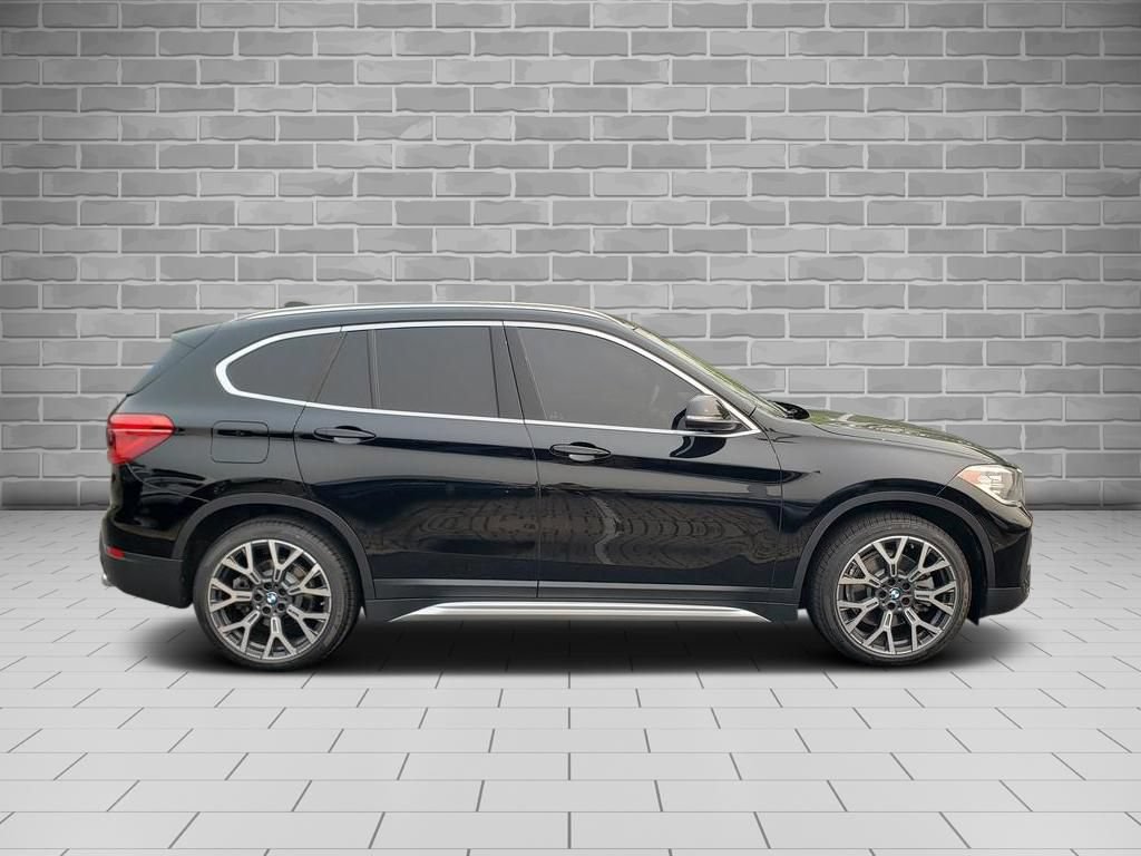 Used 2022 BMW X1 xDrive28i w/ Convenience Package AWD/4WD image 4
