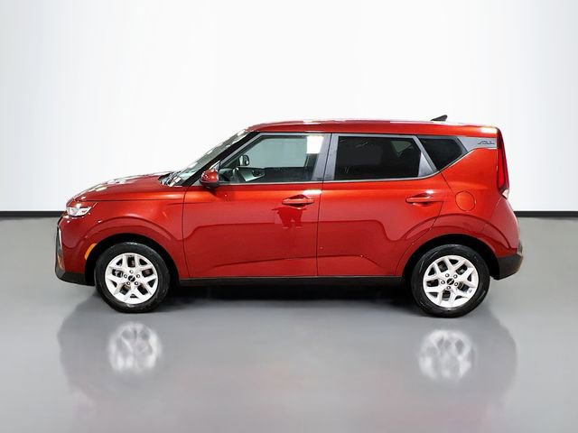 Certified 2022 Kia Soul LX w/ Technology Package image 4