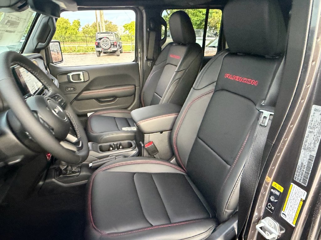 New 2027 Jeep Wrangler Unlimited Sahara AWD/4WD image 13
