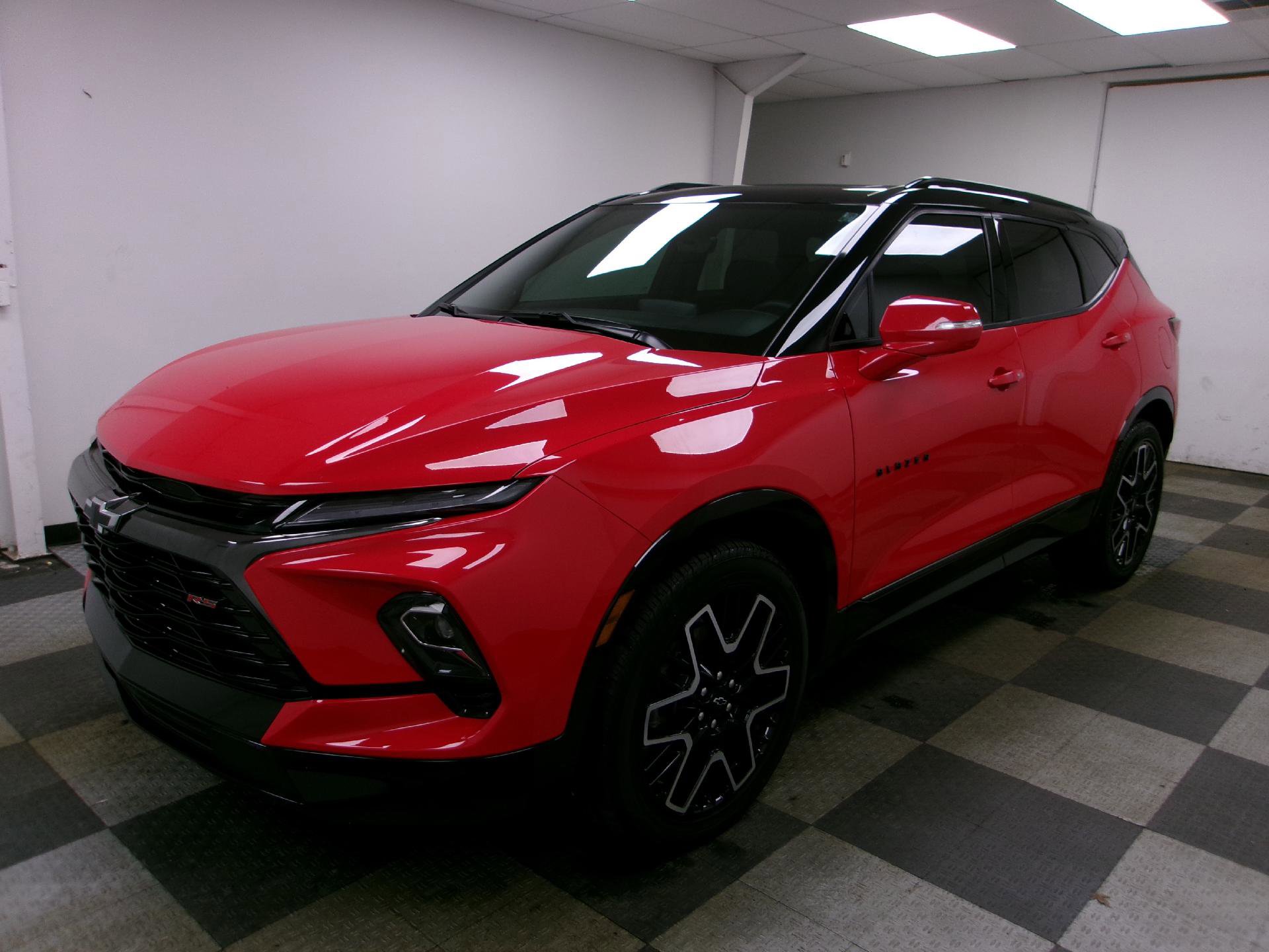 Certified 2023 Chevrolet Blazer RS w/ Driver Confidence II Package FWD image 1