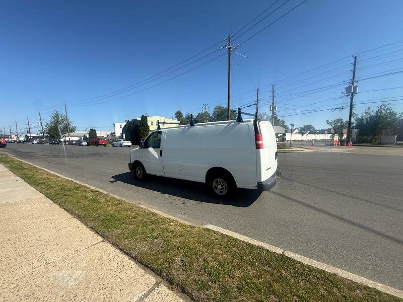 Used 2003 Chevrolet Express 1500 RWD image 6