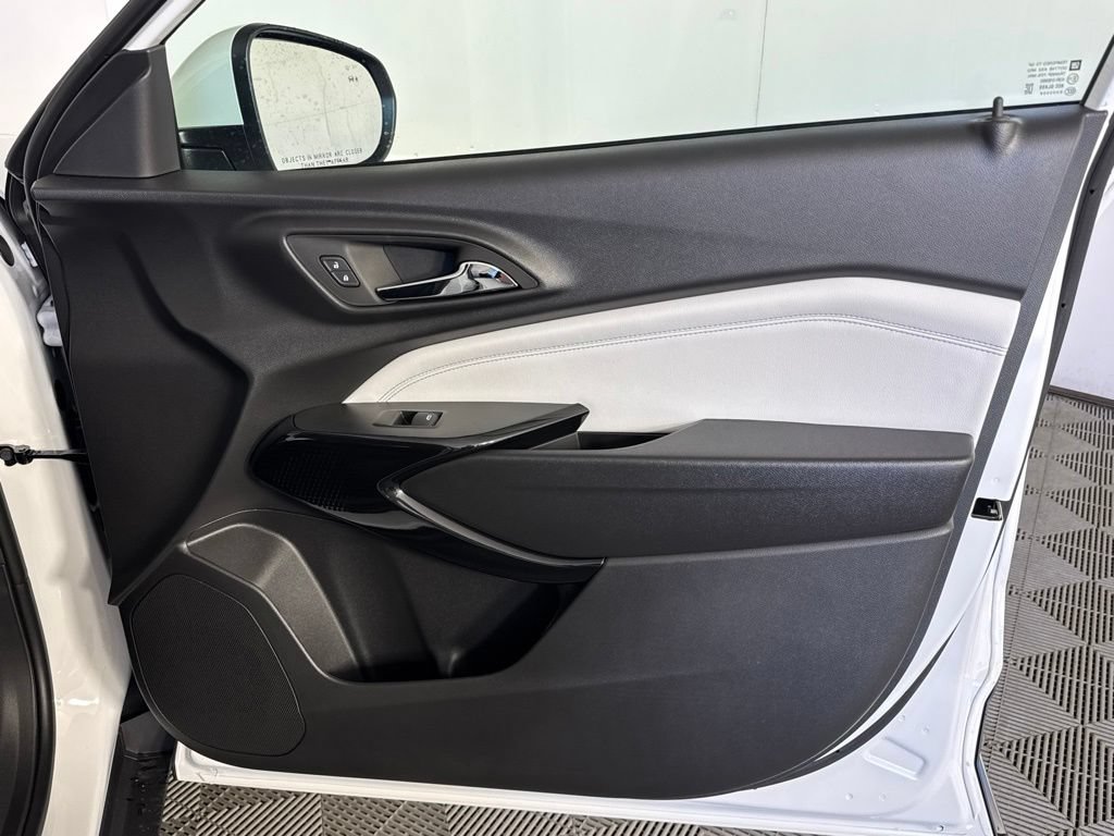 New 2026 Chevrolet Trax LT w/ Driver Confidence Package FWD image 33