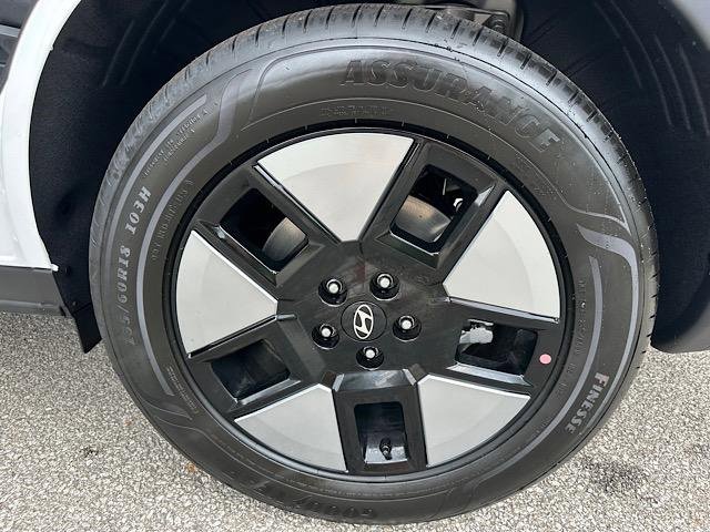 New 2026 Hyundai Santa Fe SE image 13