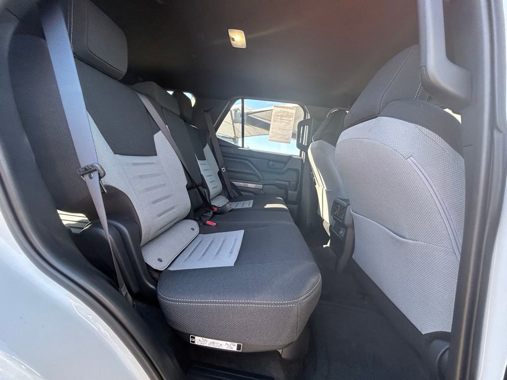 Used 2025 Toyota 4Runner 4WD image 30