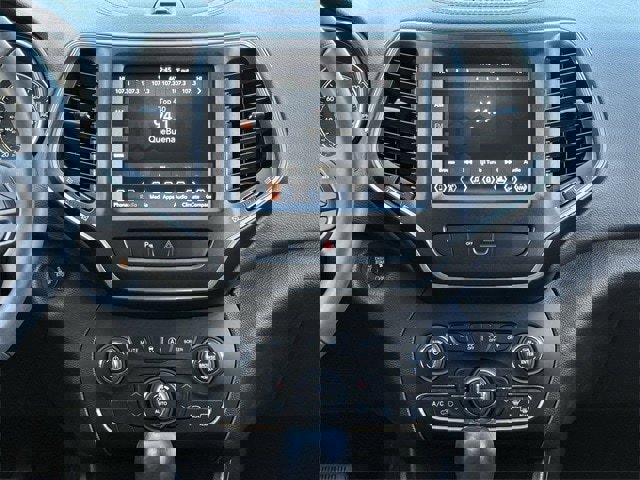 Used 2020 Jeep Cherokee Trailhawk w/ Comfort/Convenience Group image 17