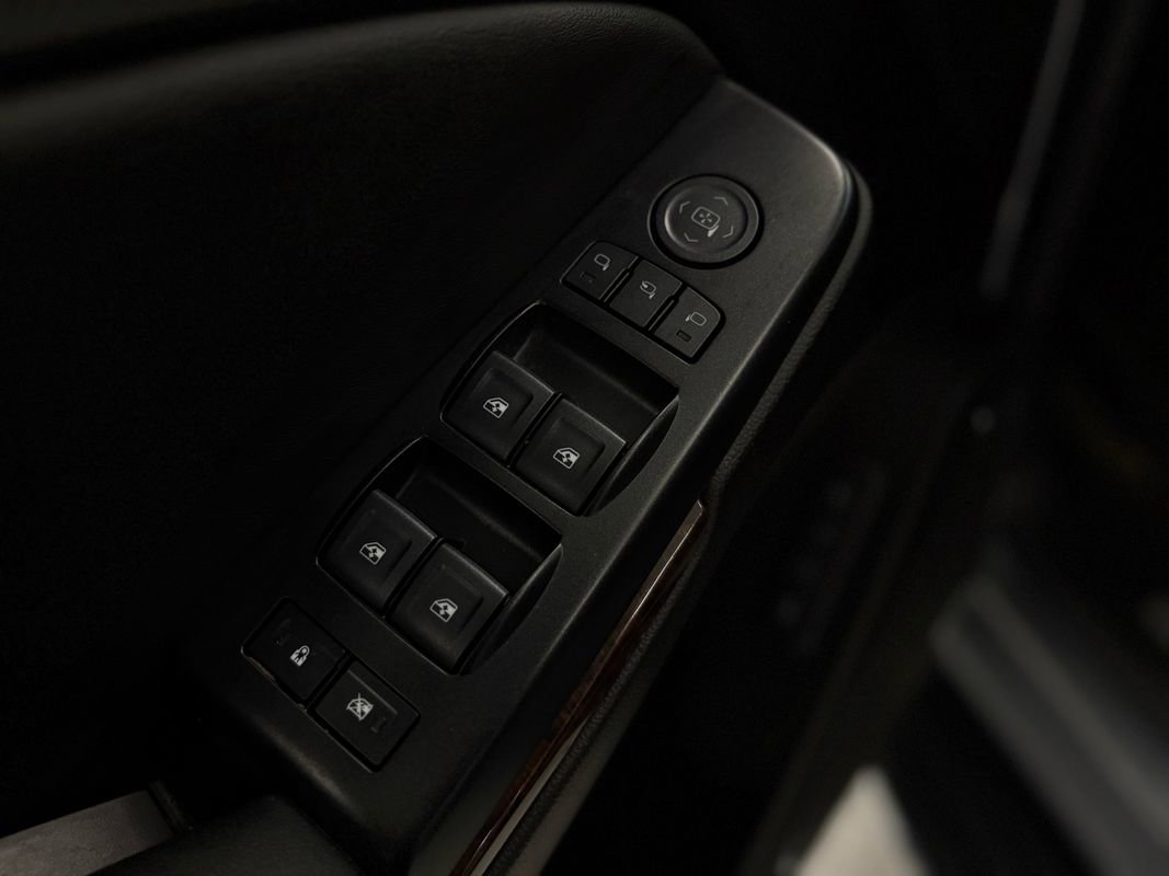 Used 2018 GMC Yukon SLT w/ Premium Edition image 27