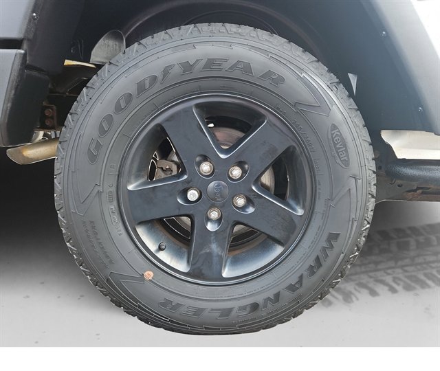 Used 2016 Jeep Wrangler Unlimited Sport image 17