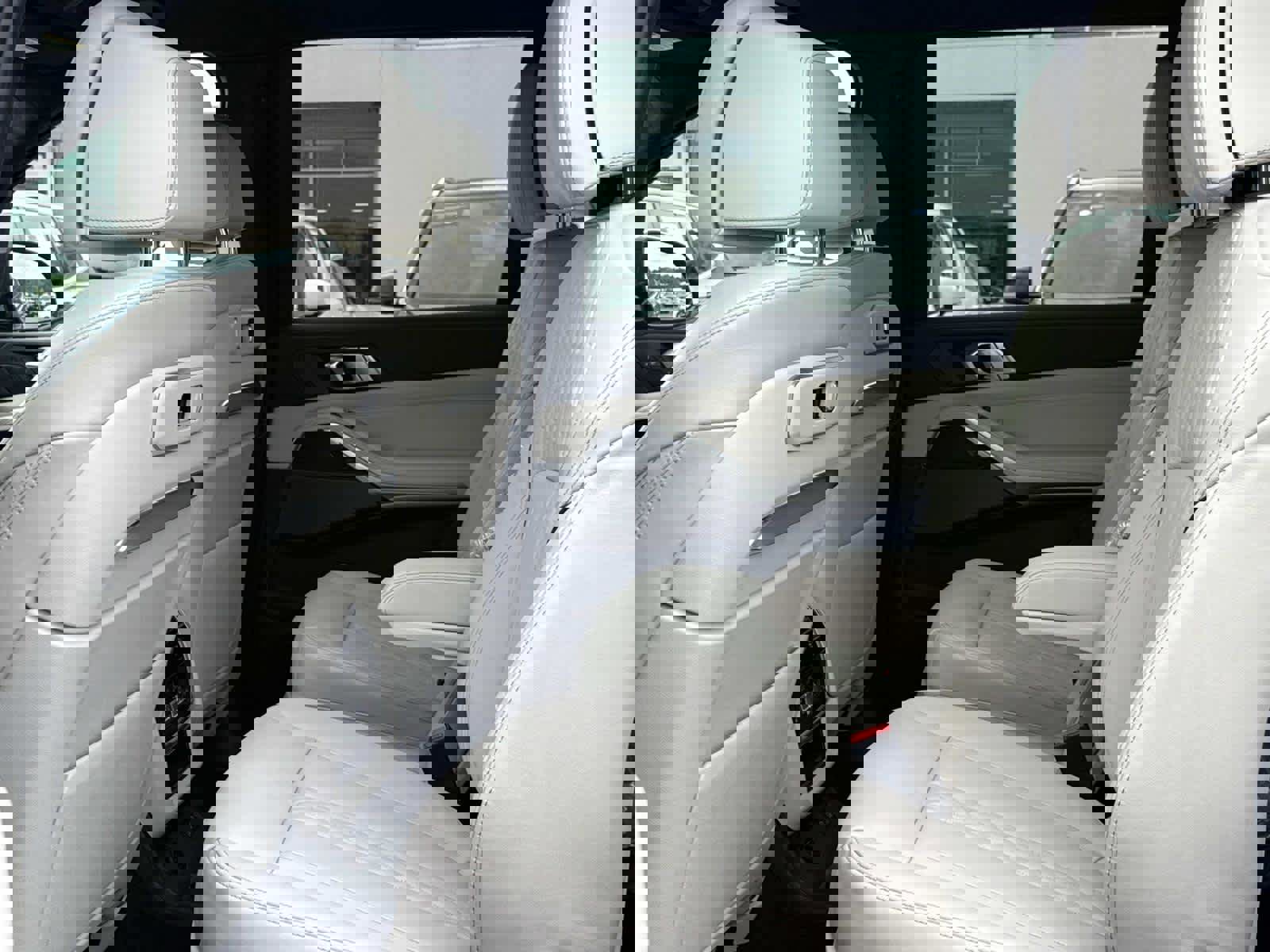 New 2026 BMW X7 xDrive40i w/ Executive Package image 15