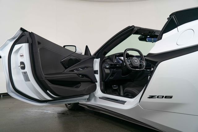 Used 2025 Chevrolet Corvette Z06 w/ Z07 Performance Package RWD image 14