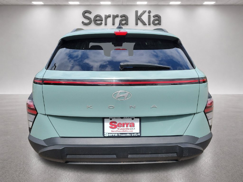 Used 2025 Hyundai Kona SEL FWD image 5