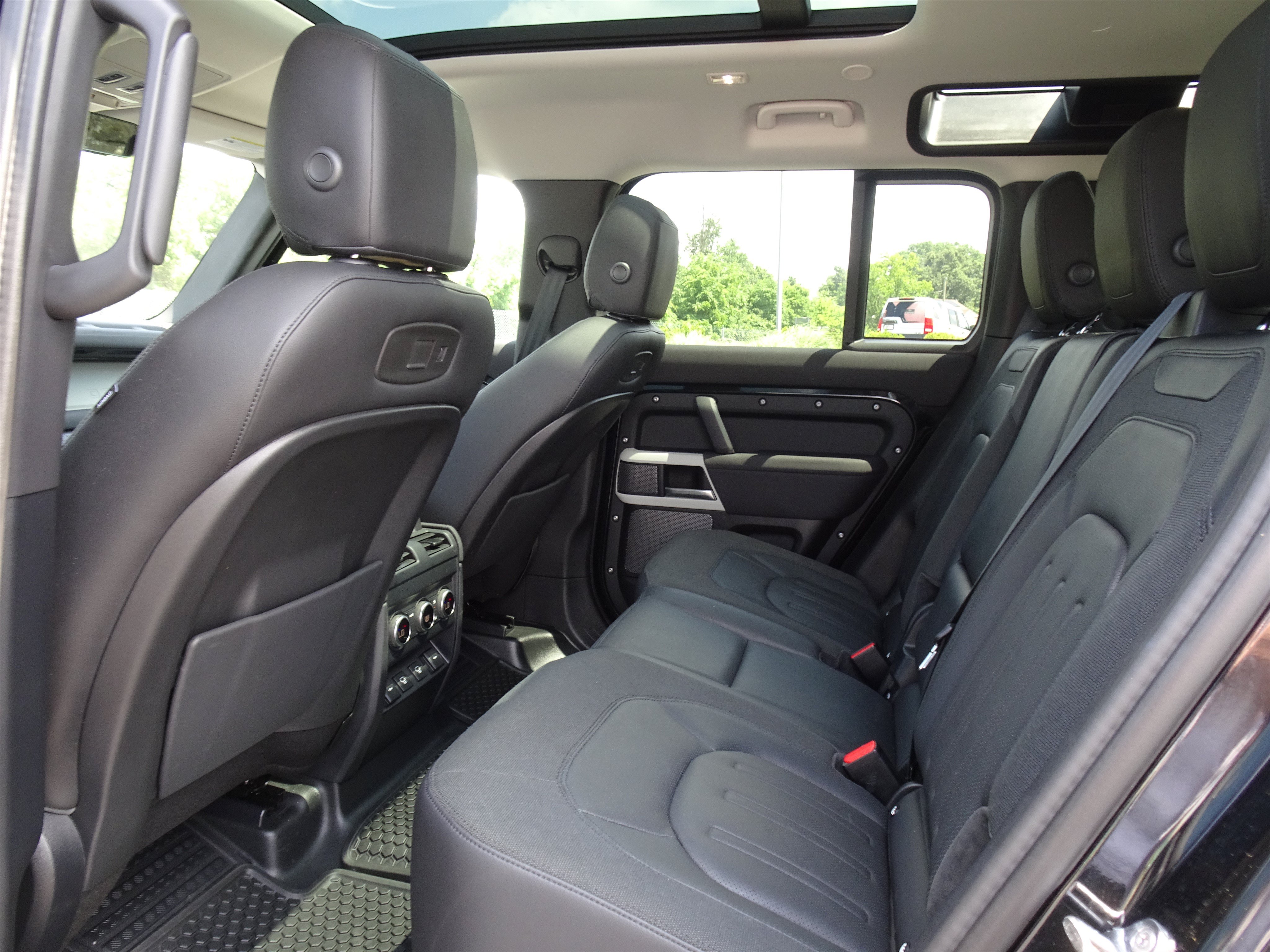 Used 2021 Land Rover Defender 110 S AWD/4WD image 17