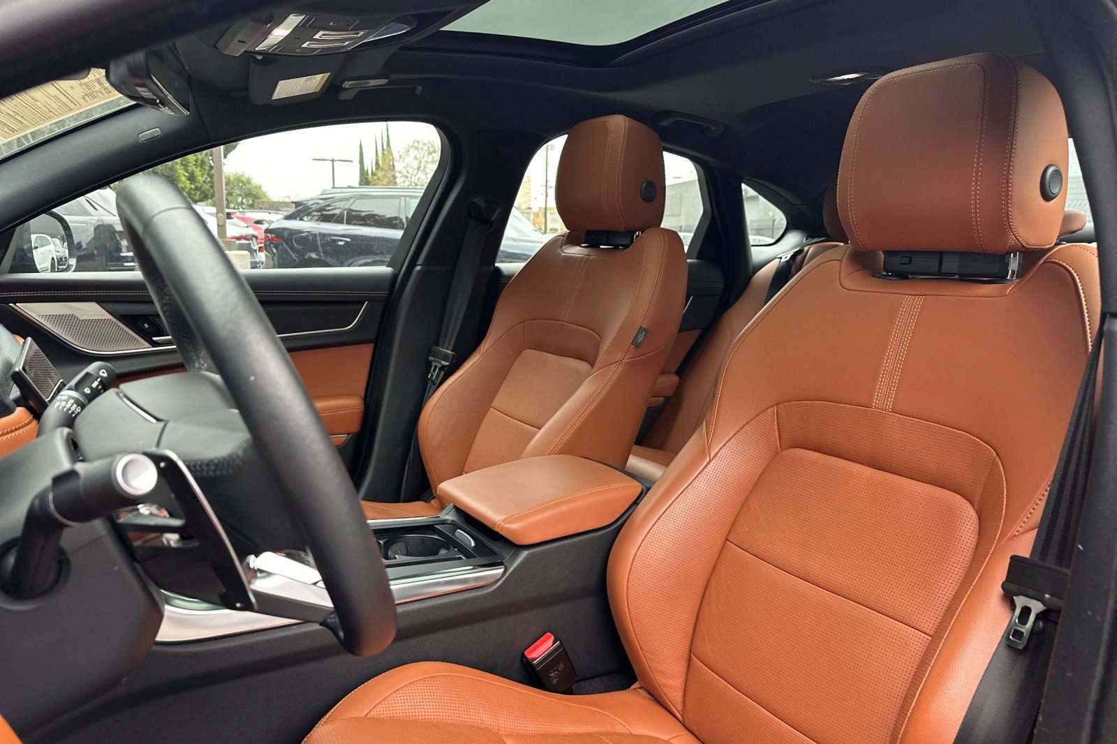 Used 2024 Jaguar XF R-Dynamic SE image 6