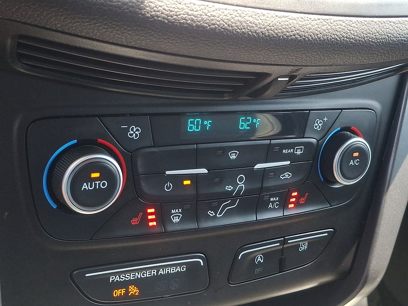 Used 2019 Ford Escape SEL AWD/4WD image 15