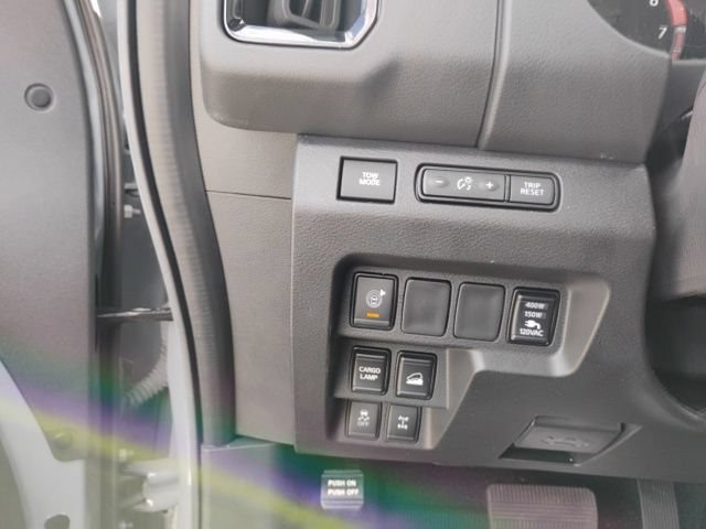 Used 2025 Nissan Frontier PRO-4X w/ Pro Premium Package AWD/4WD image 17