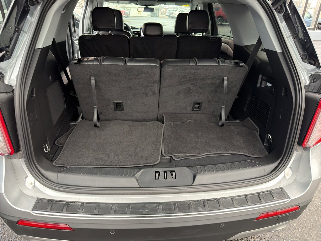 Used 2023 Ford Explorer Limited image 11