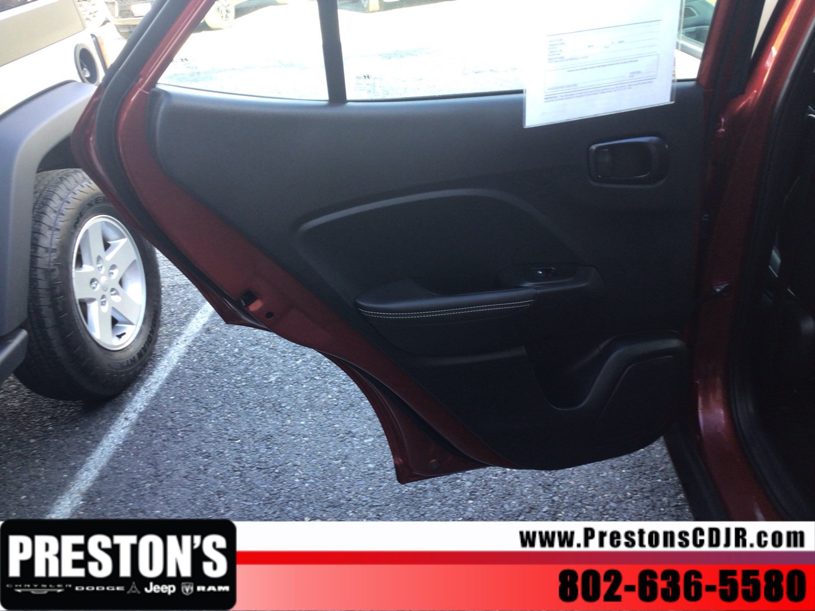 Used 2024 Hyundai Venue Limited FWD image 16