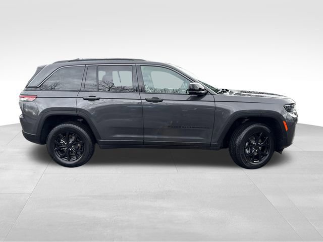New 2026 Jeep Grand Cherokee Altitude image 8