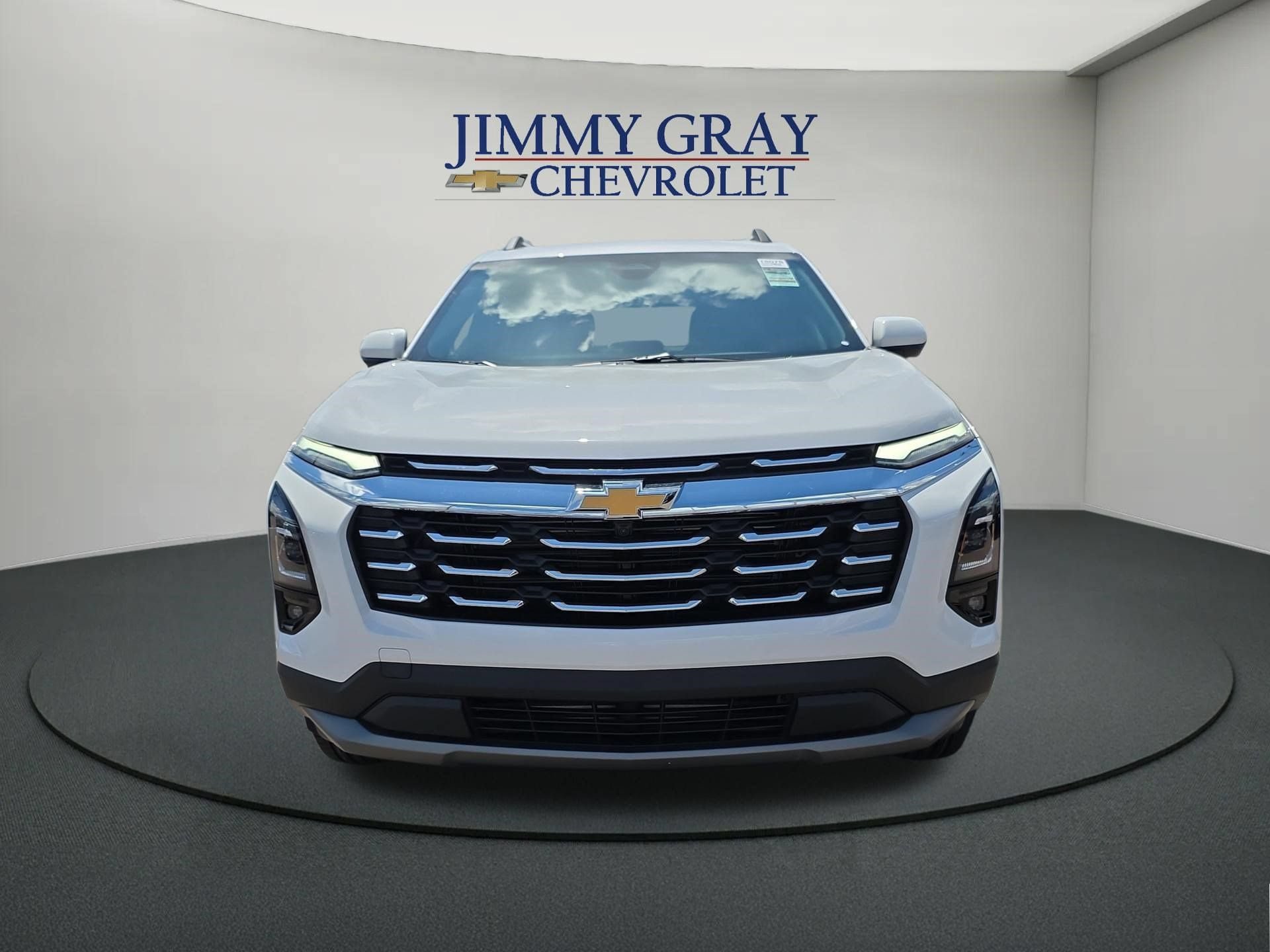 New 2026 Chevrolet Equinox LT w/ Convenience Package II FWD image 8