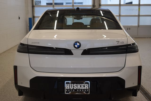 New 2027 BMW 740i xDrive w/ M Sport Package AWD/4WD image 11