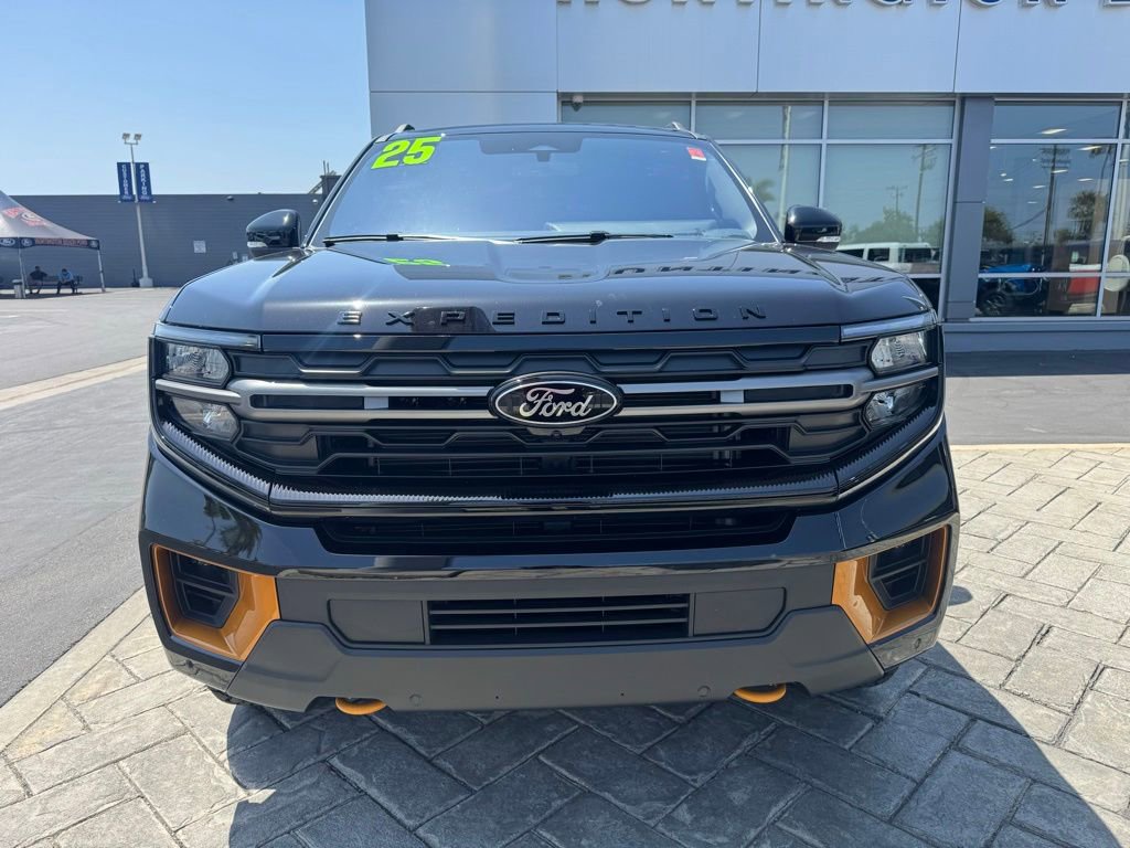 Used 2025 Ford Expedition Tremor AWD/4WD image 38