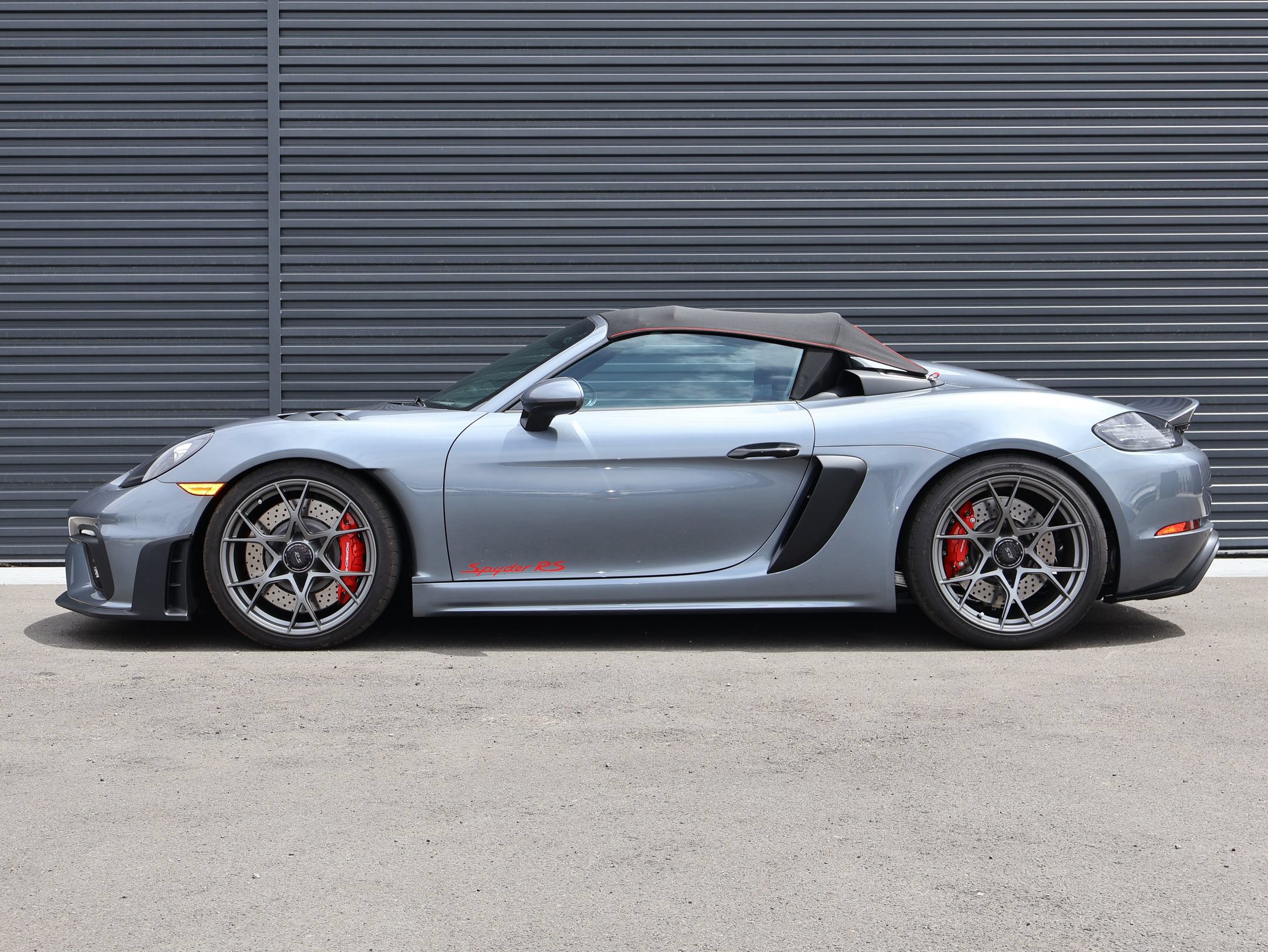 Used 2025 Porsche 718 Boxster Spyder RS w/ Accent Package Logos RWD image 2