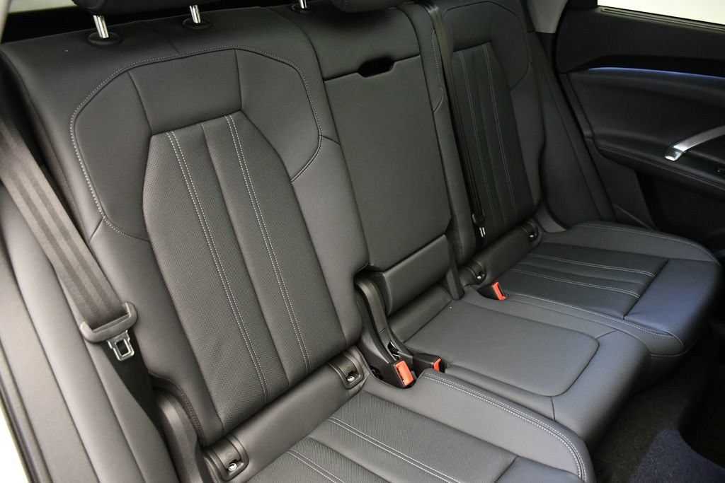 Used 2025 Audi Q5 Premium Plus w/ Premium Plus AWD/4WD image 53