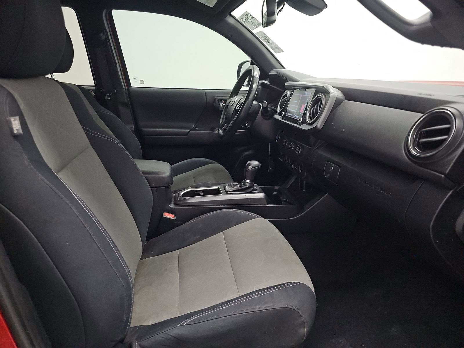 Used 2020 Toyota Tacoma TRD Sport w/ Technology Package RWD image 8