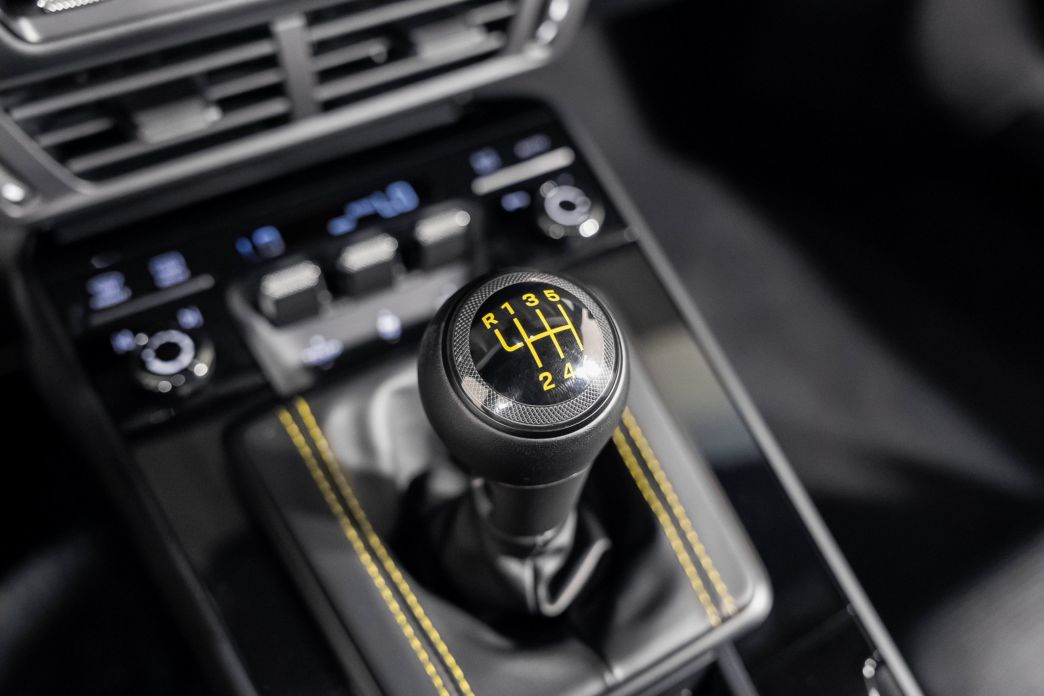 Used 2025 Porsche 911 GT3 RWD image 51