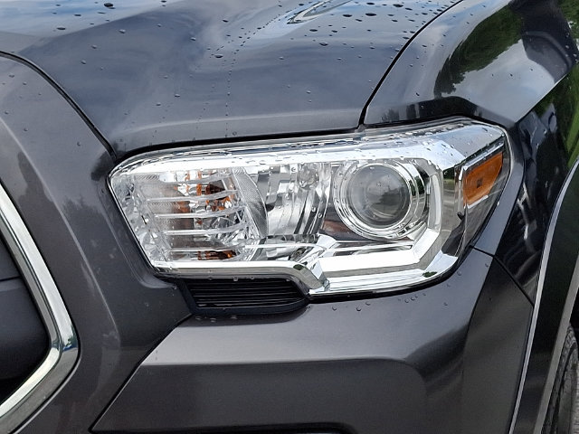 Certified 2023 Toyota Tacoma SR5 AWD/4WD image 9