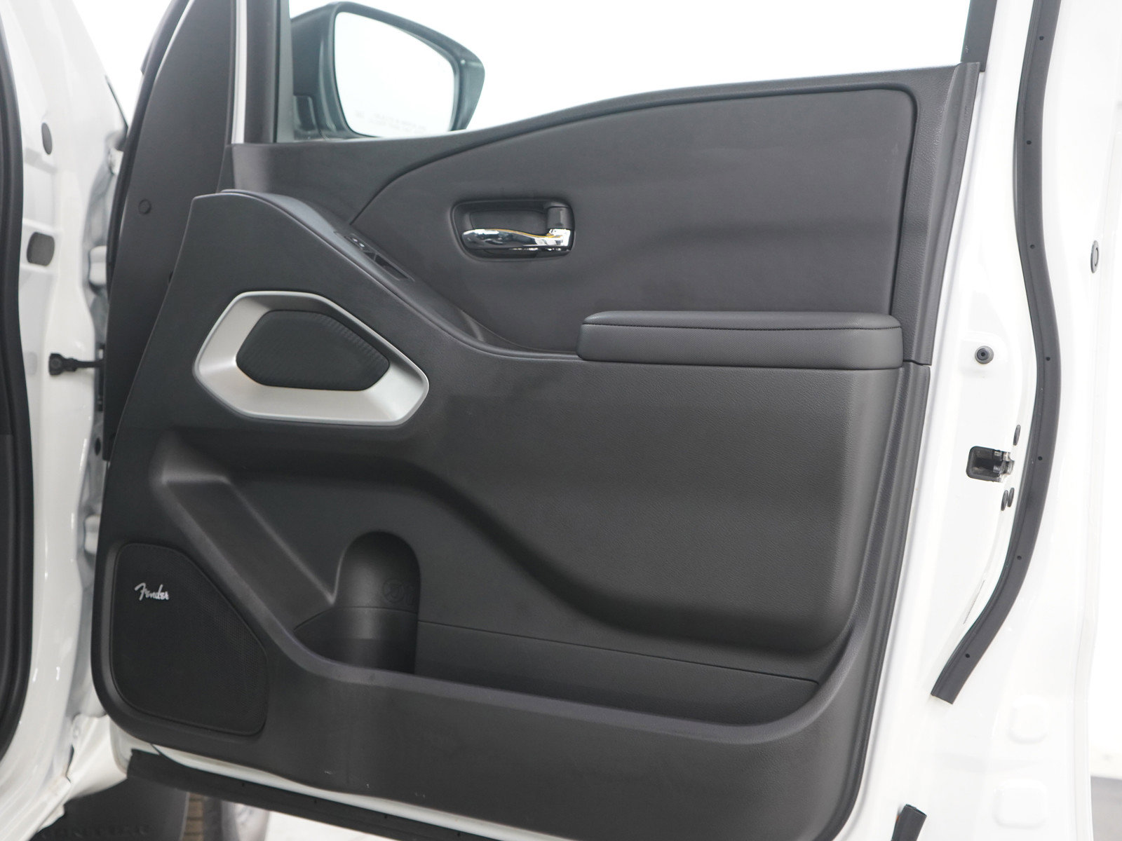 Used 2024 Nissan Frontier SL w/ Technology Package image 9